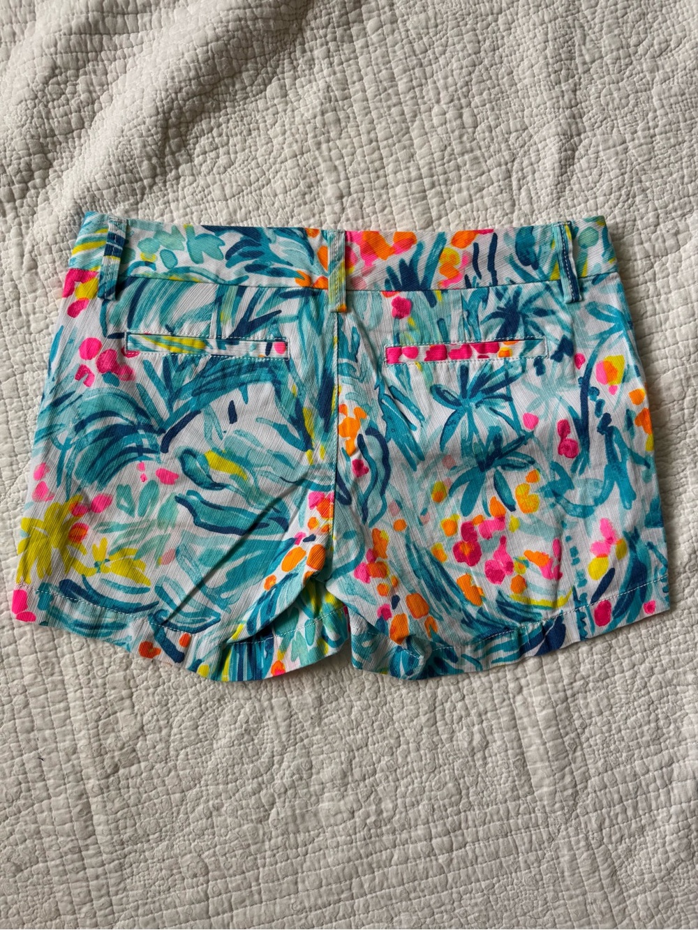 Lilly Pulitzer Vibrant Floral Printed Women’s Jean Shorts - Teal & Pink, Size 0 - Picture 2 of 8